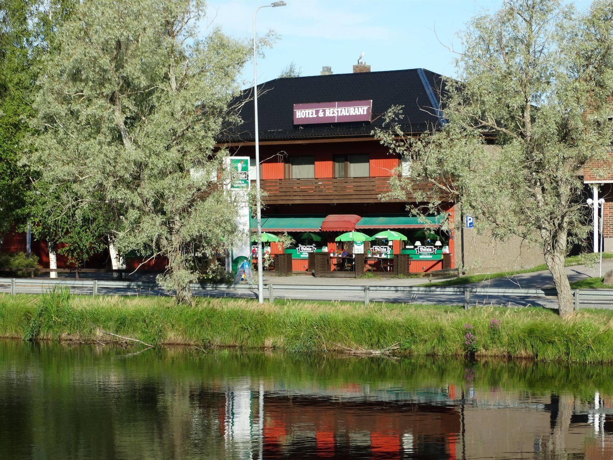 Botnia Hotel & Restaurant Kruunupyy Exterior foto
